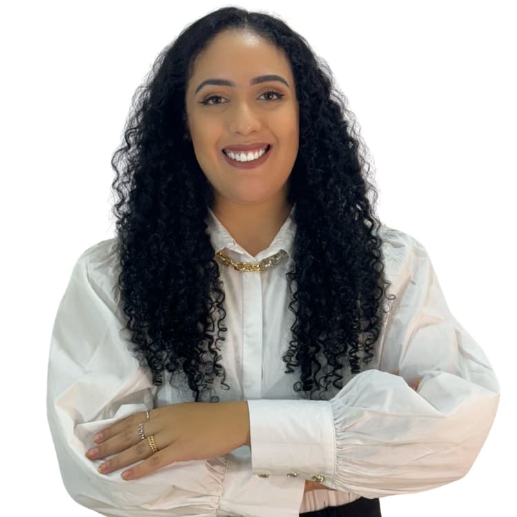 Dra. Bruna Lourenço